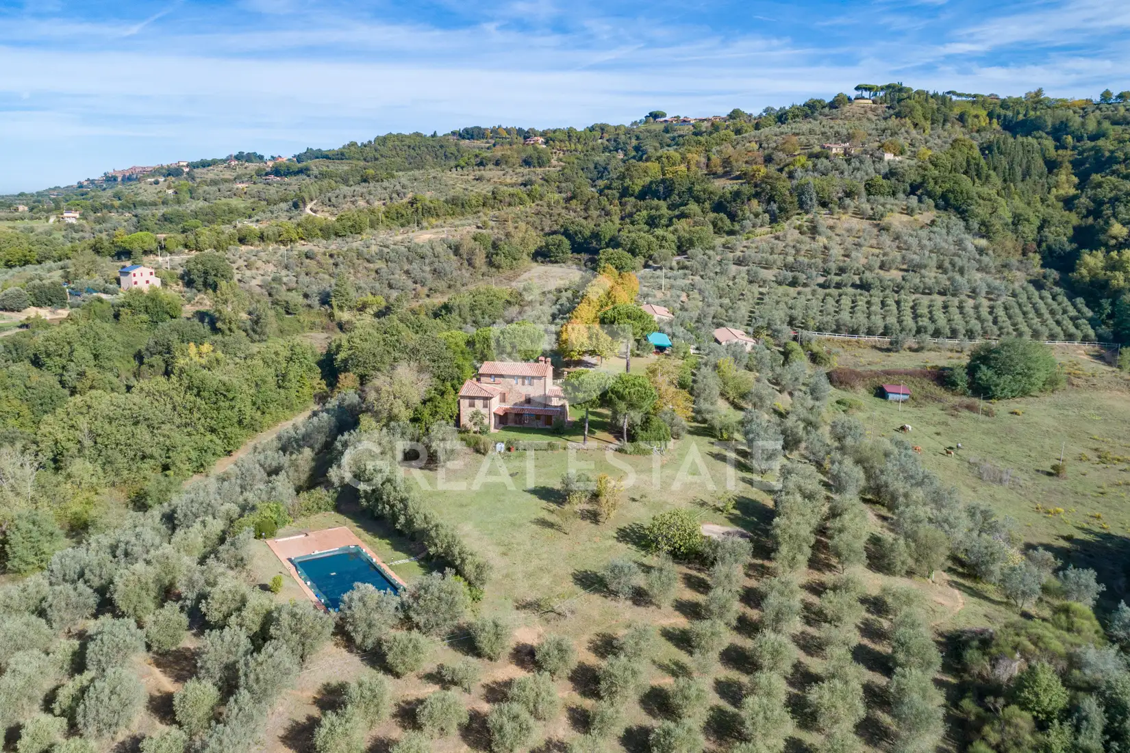House 580m² in Italy, Perugia. Priced at 1350000€ rent photo-7