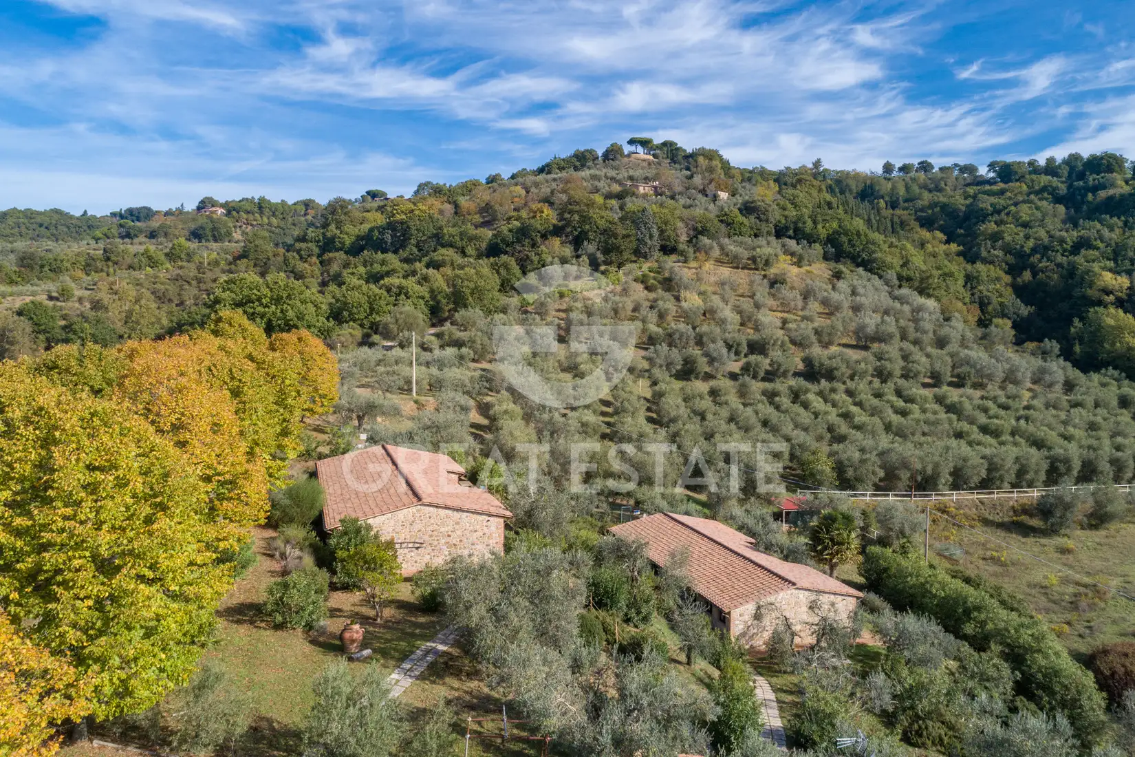 House 580m² in Italy, Perugia. Priced at 1350000€ rent photo-5