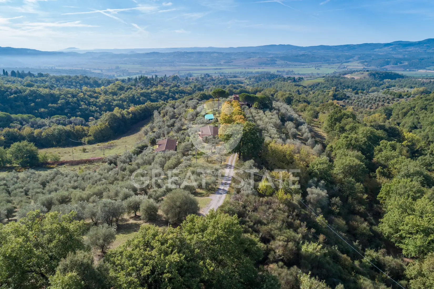 House 580m² in Italy, Perugia. Priced at 1350000€ rent photo-3