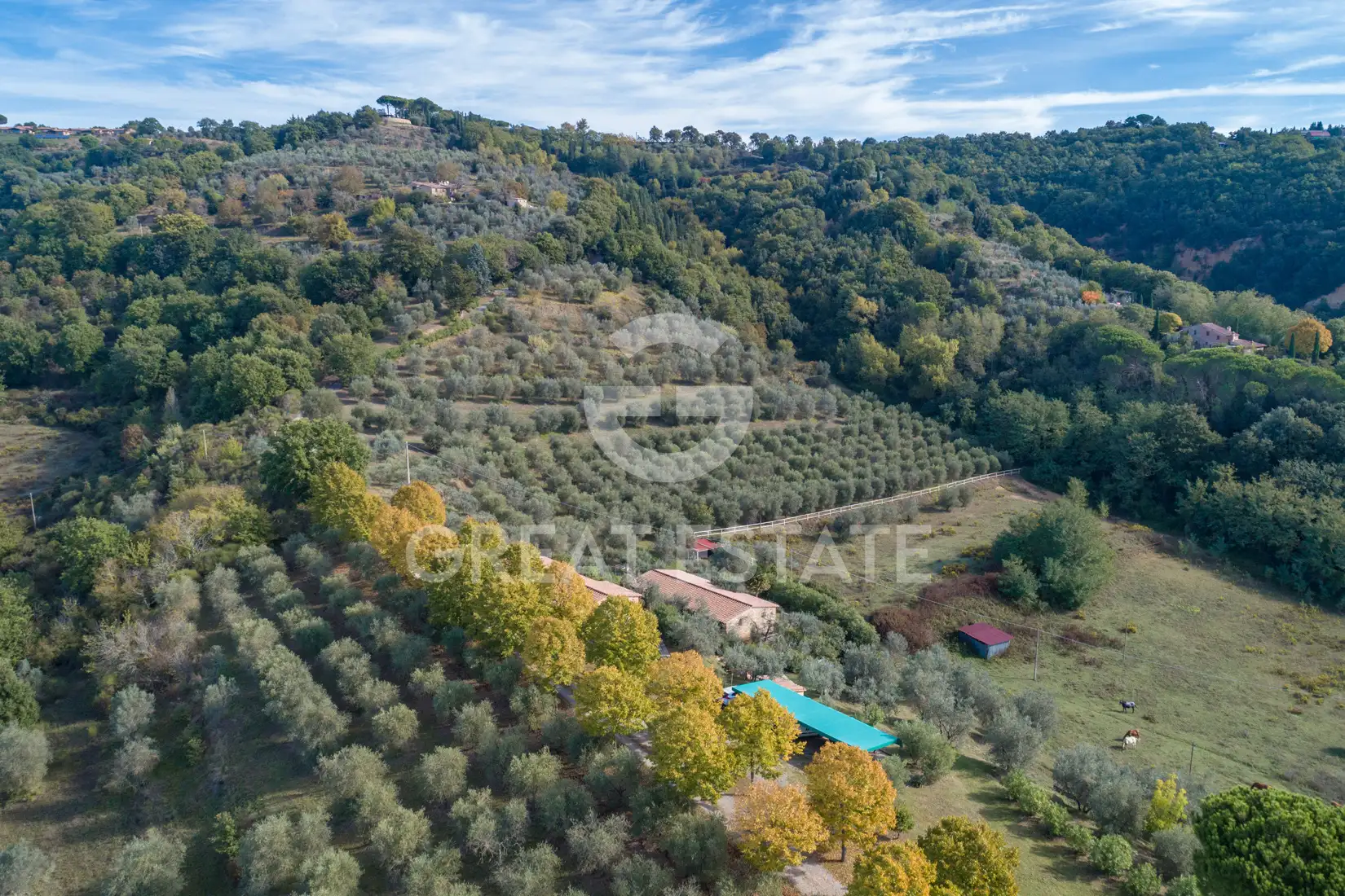 House 580m² in Italy, Perugia. Priced at 1350000€ rent photo-13