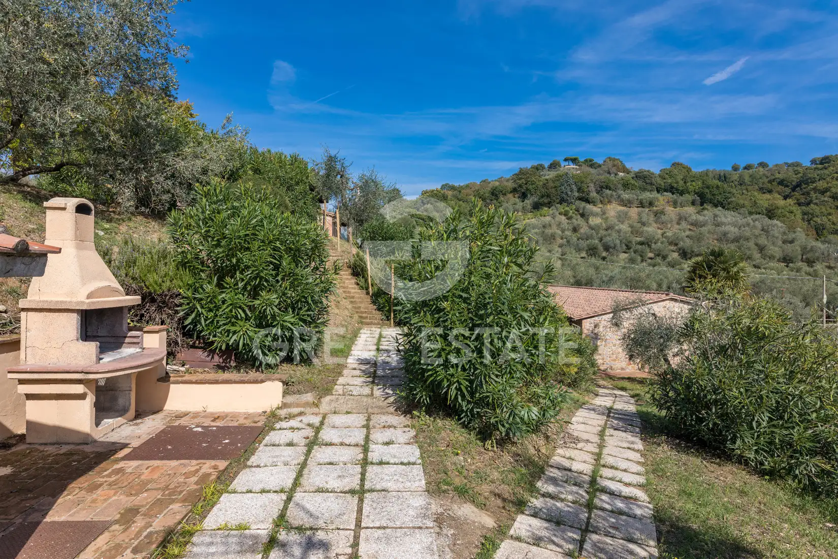 House 580m² in Italy, Perugia. Priced at 1350000€ rent photo-15