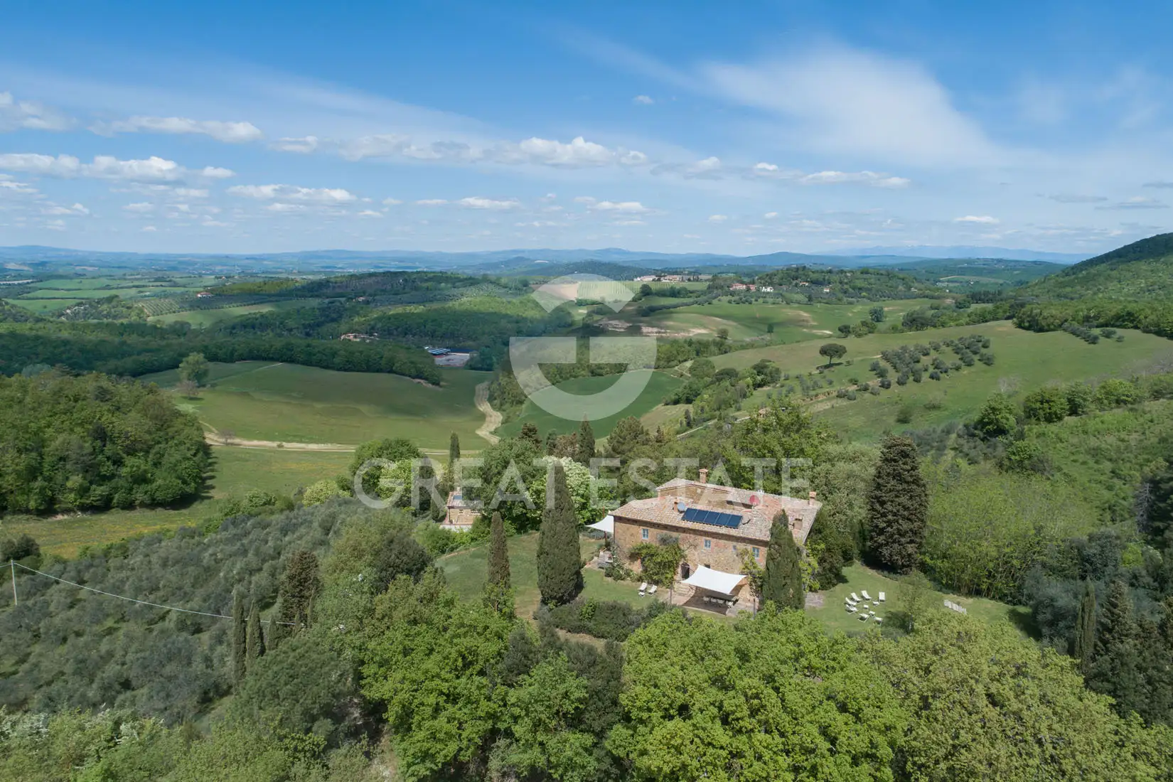 House 803m² in Italy, Siena. Priced at 2900000€ rent photo-1