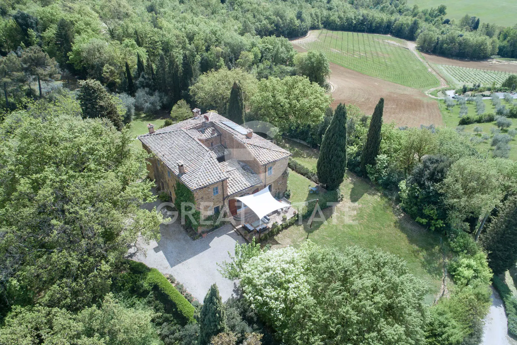 House 803m² in Italy, Siena. Priced at 2900000€ rent photo-7