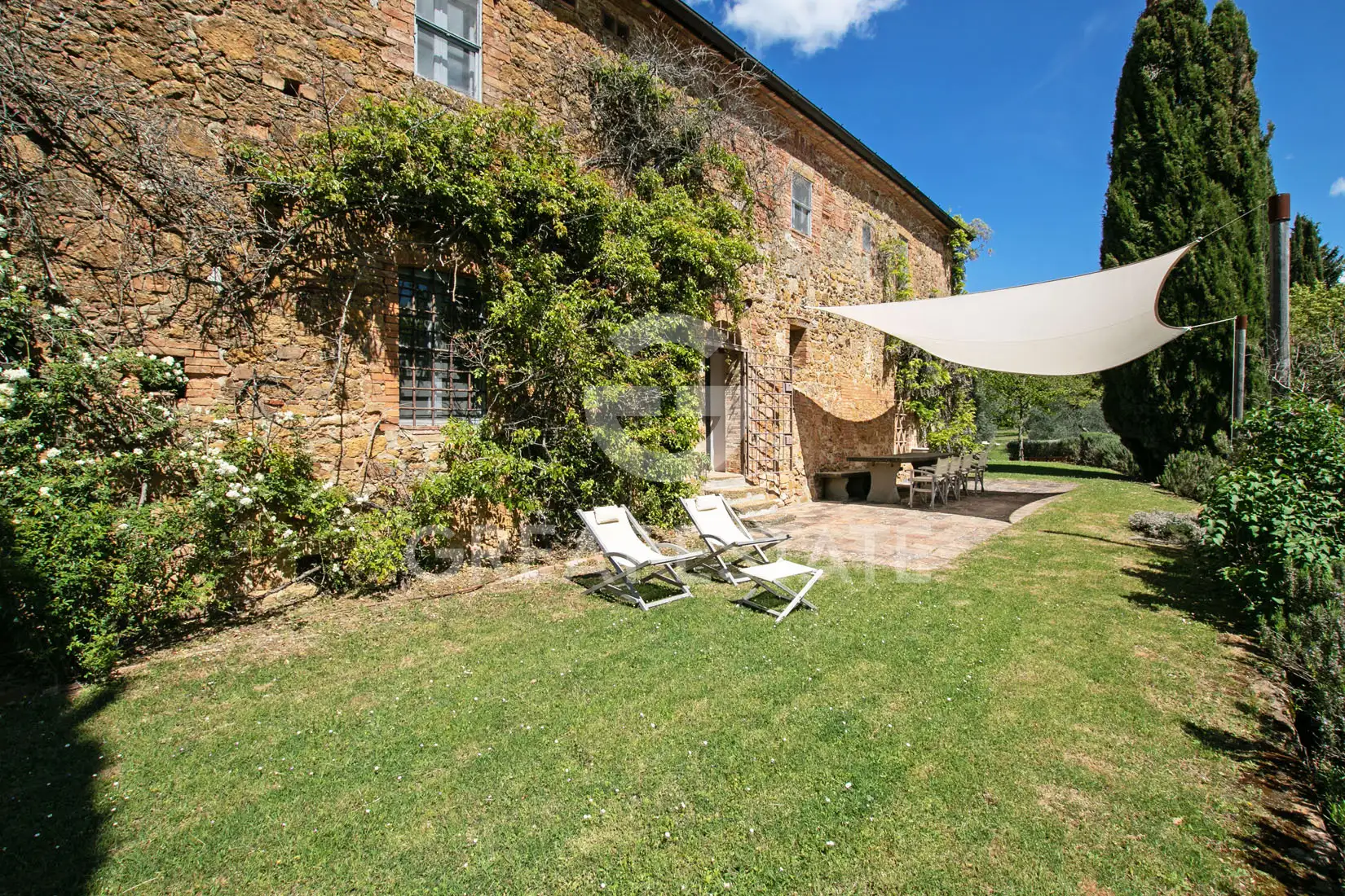 House 803m² in Italy, Siena. Priced at 2900000€ rent photo-9