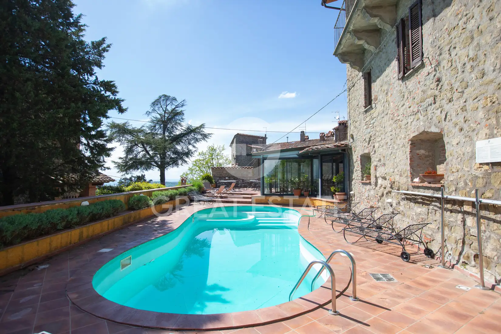 House 1500m² in Italy, Perugia. Priced at 1700000€ rent photo-10