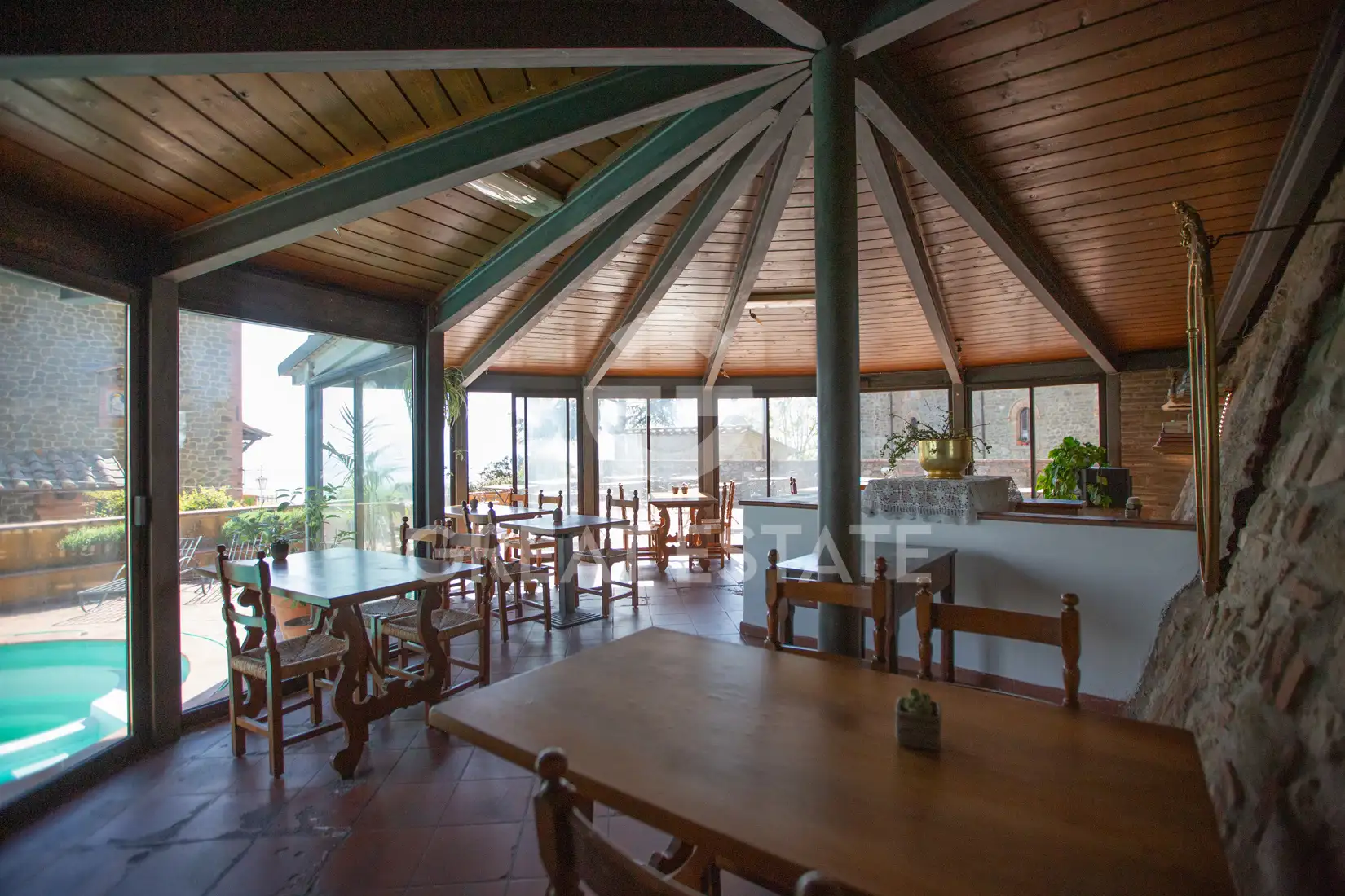 House 1500m² in Italy, Perugia. Priced at 1700000€ rent photo-14