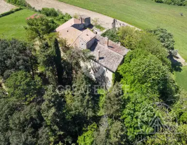 Buy in Italy for 790000€