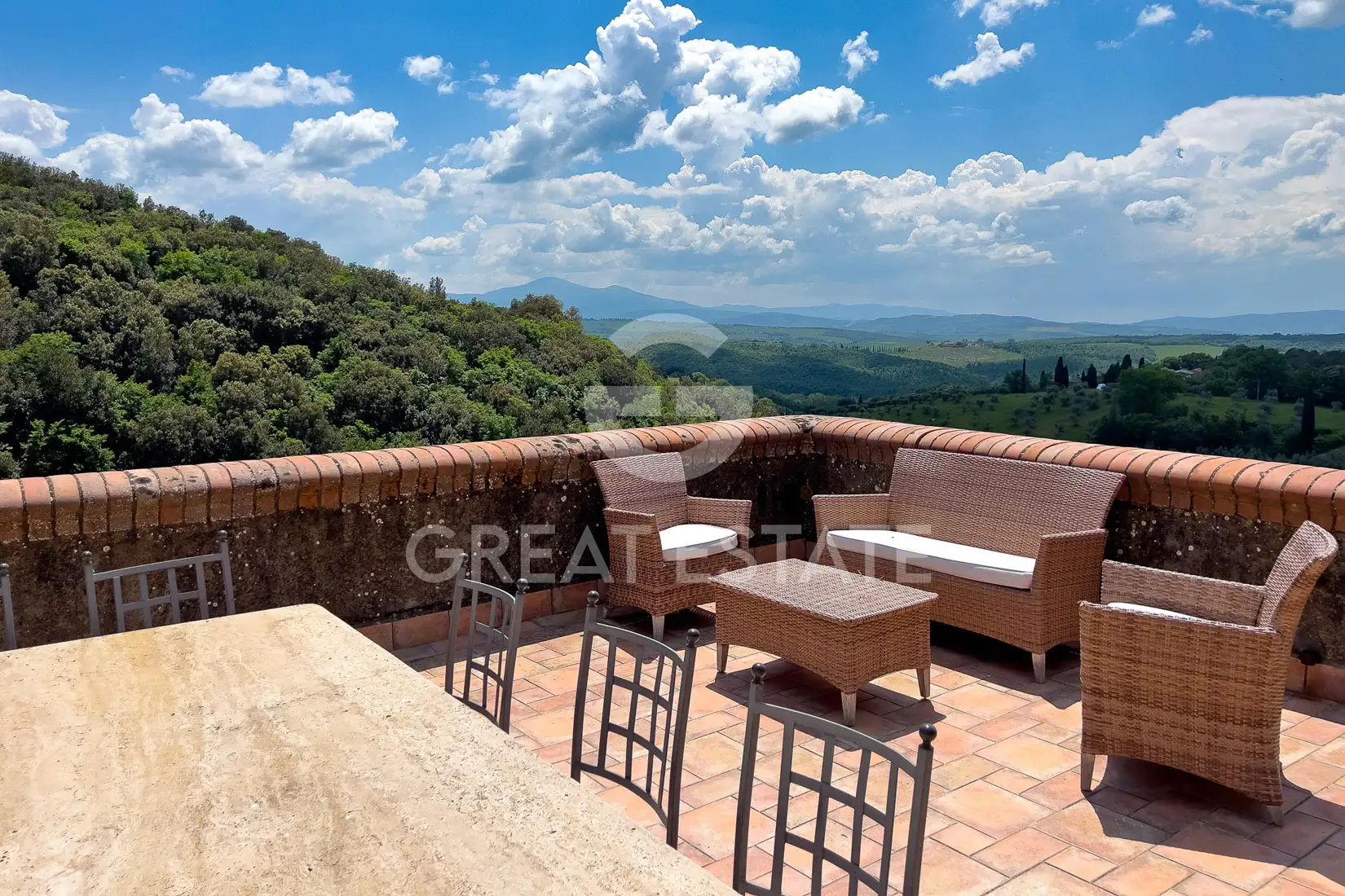 House 284m² in Italy, Siena. Priced at 990000€ rent photo-10