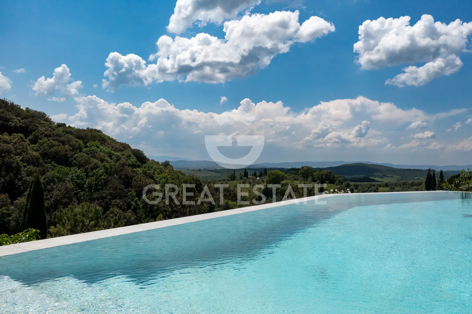 House 284m² in Italy, Siena. Priced at 990000€ rent photo-11