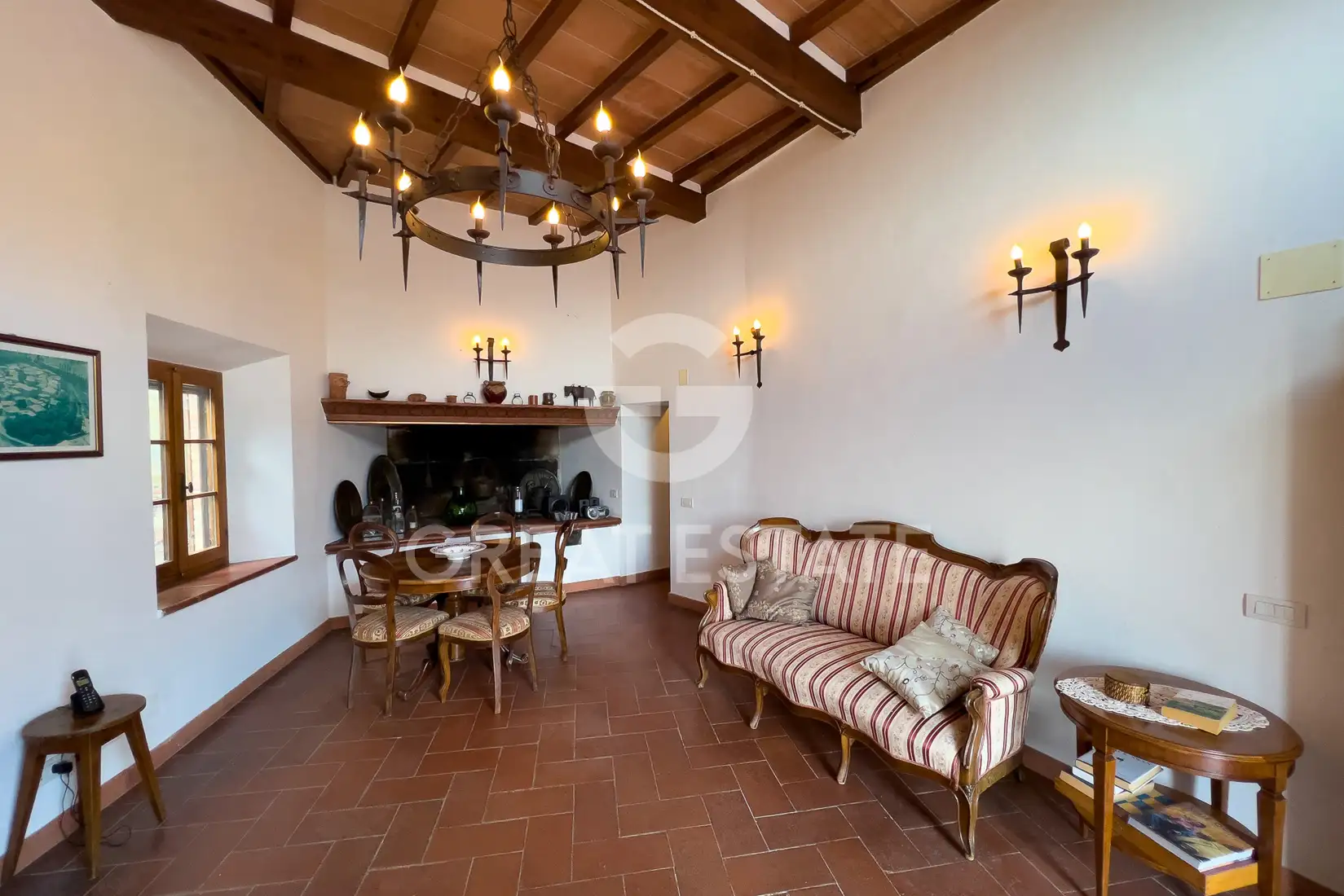 House 284m² in Italy, Siena. Priced at 990000€ rent photo-13