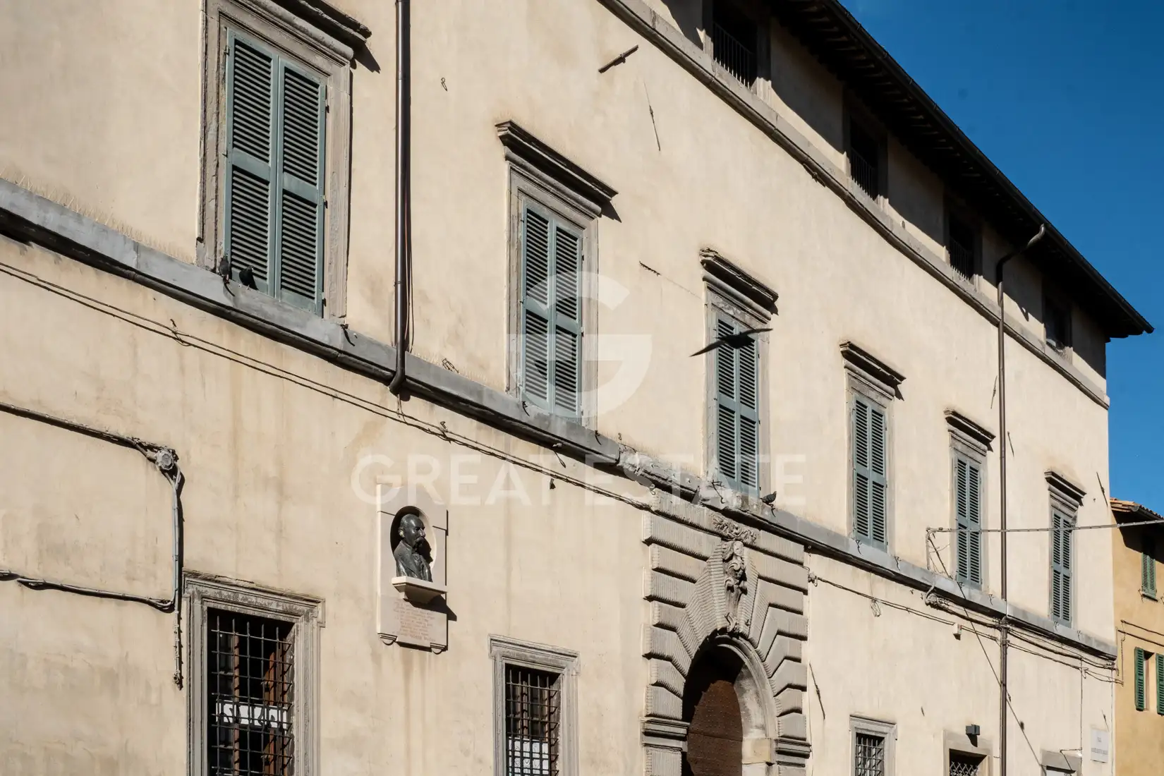Flat 518m² in Italy, Perugia. Priced at 1500000€ rent photo-3