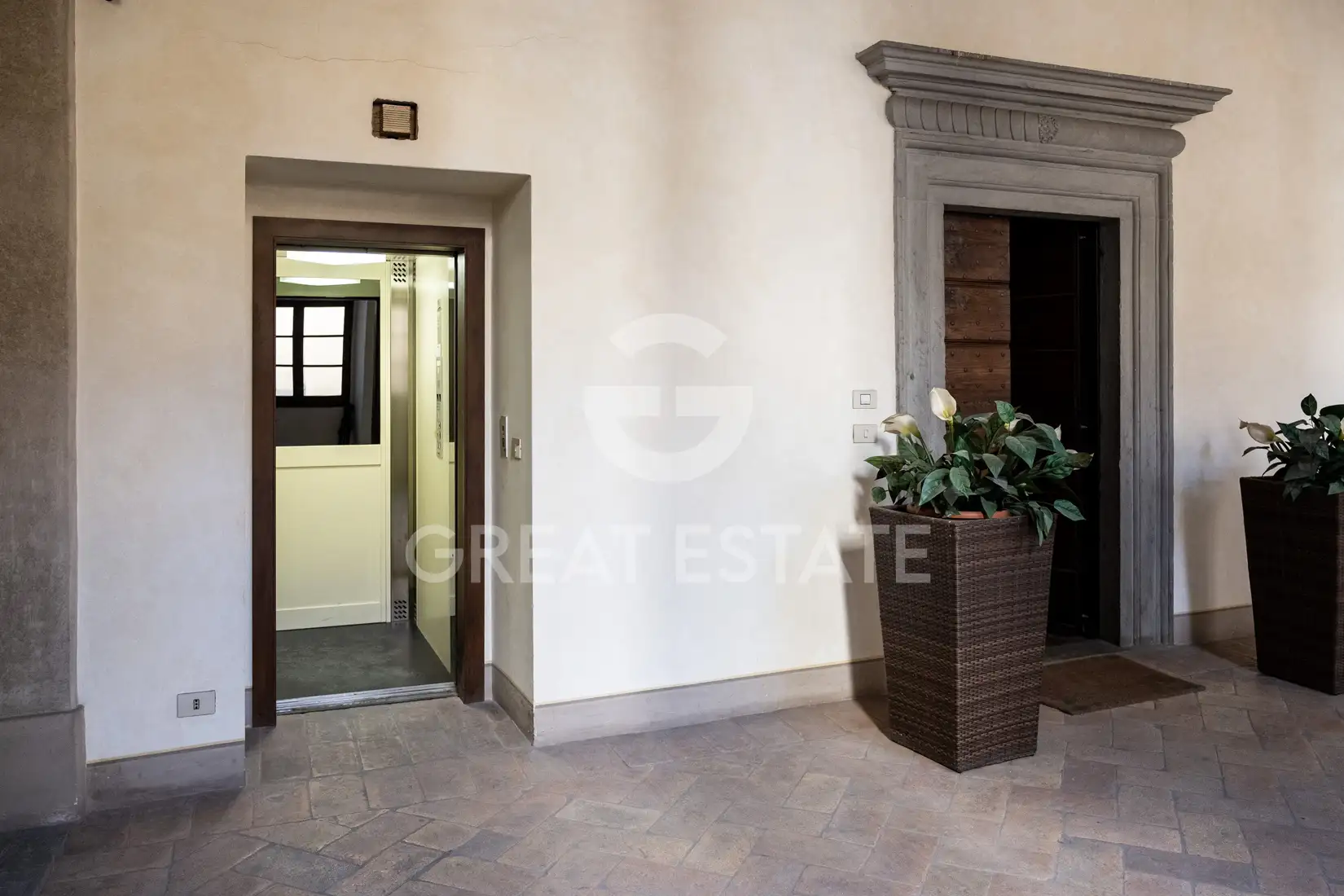 Flat 518m² in Italy, Perugia. Priced at 1500000€ rent photo-6