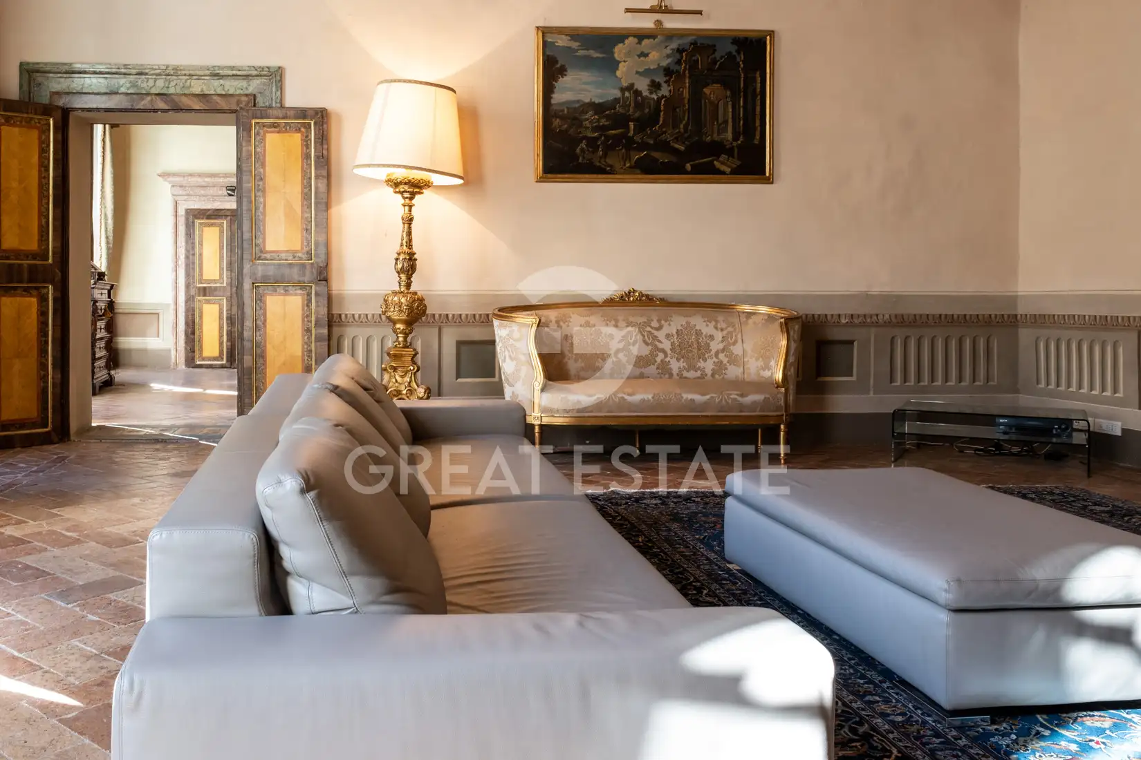Flat 518m² in Italy, Perugia. Priced at 1500000€ rent photo-8