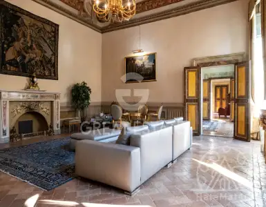 Buy in Italy for 1500000€