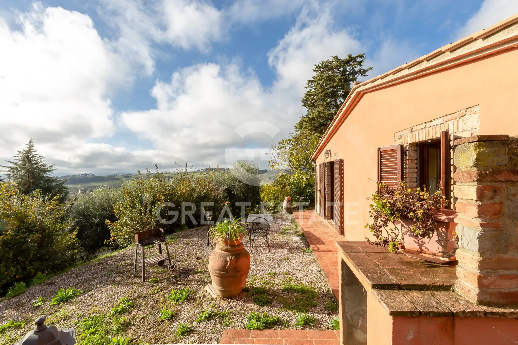 House 1371m² in Italy, Perugia. Priced at 2200000€ rent photo-14