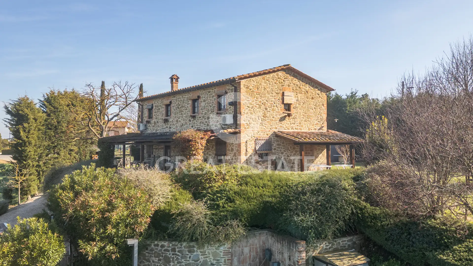 House 474m² in Italy, Perugia. Priced at 1050000€ rent photo-15