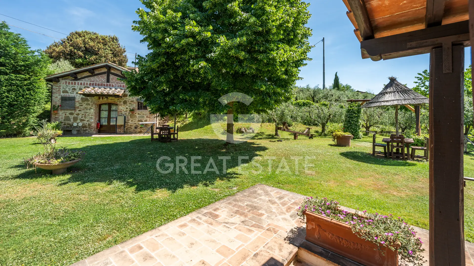 House 474m² in Italy, Perugia. Priced at 1050000€ rent photo-15