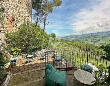 Buy in Italy for 1100000€
