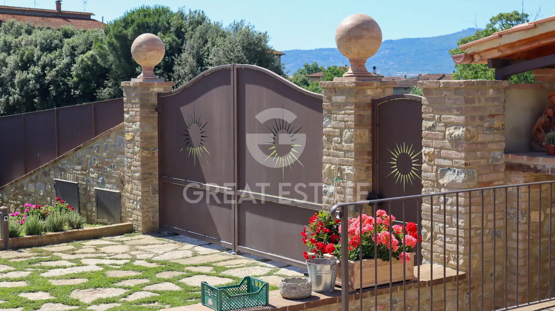 House 388m² in Italy, Perugia. Priced at 990000€ rent photo-15