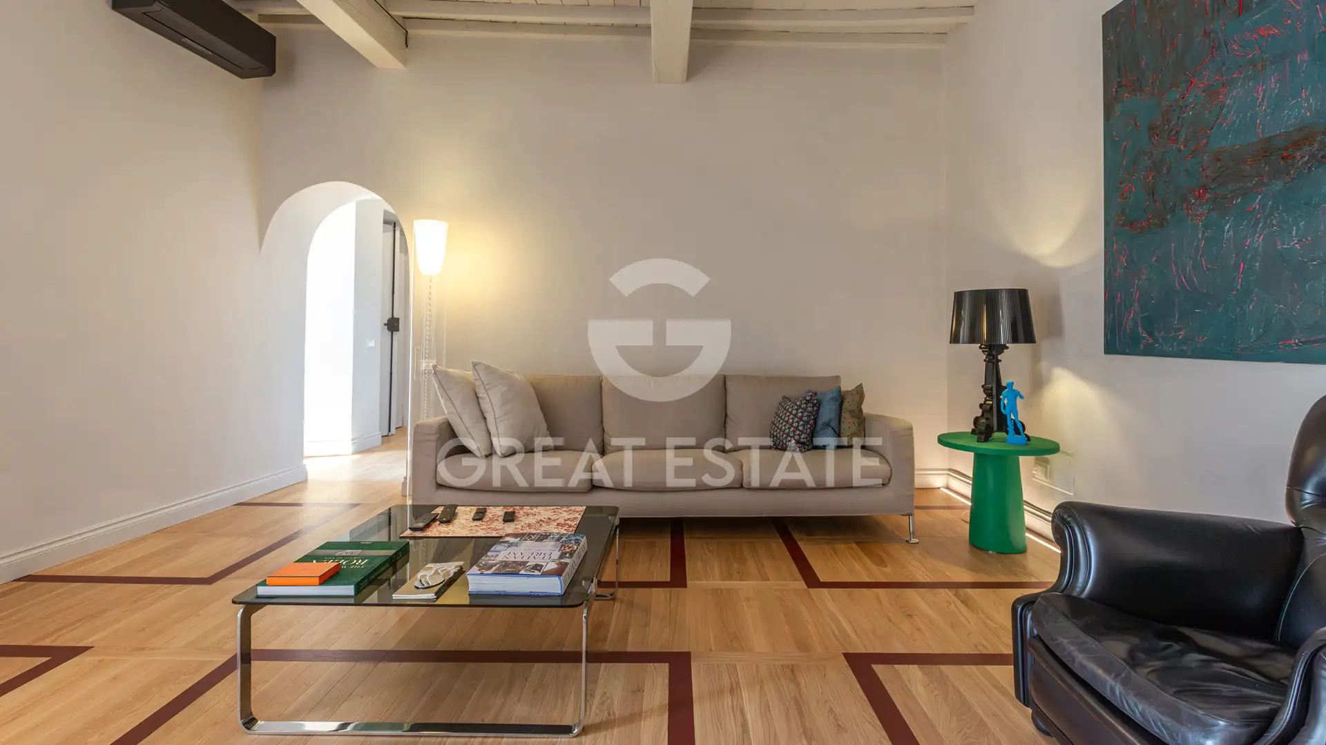 Flat 218m² in Italy, Arezzo. Priced at 1070000€ rent photo-11