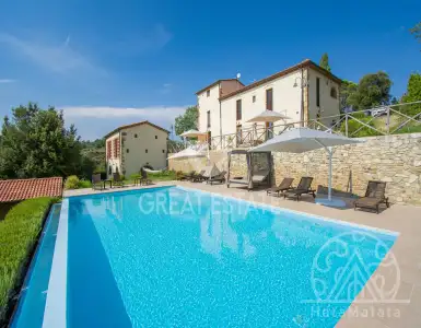 Buy in Italy for 2250000€