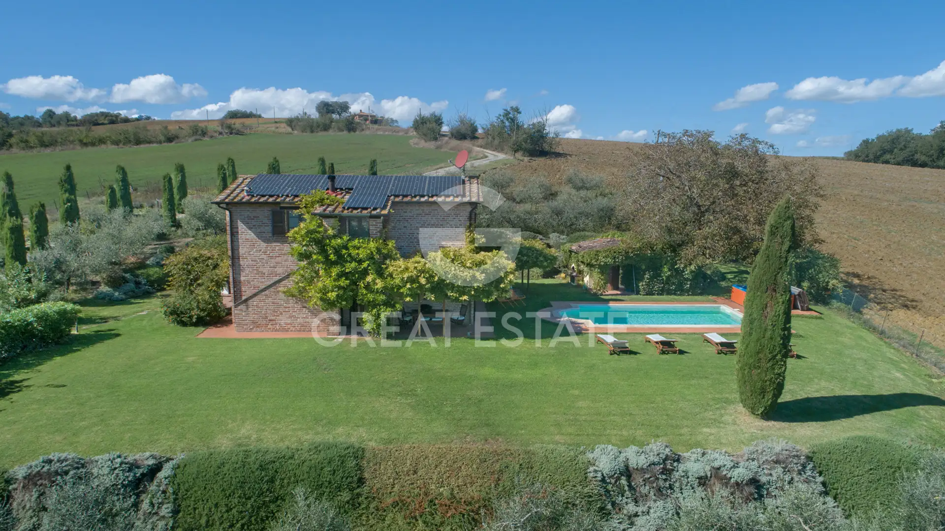 House 140m² in Italy, Perugia. Priced at 550000€ rent photo-7