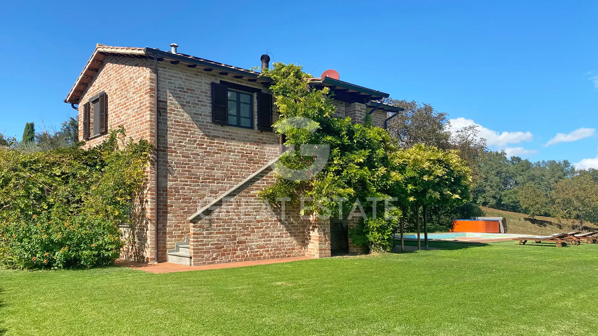 House 140m² in Italy, Perugia. Priced at 550000€ rent photo-8