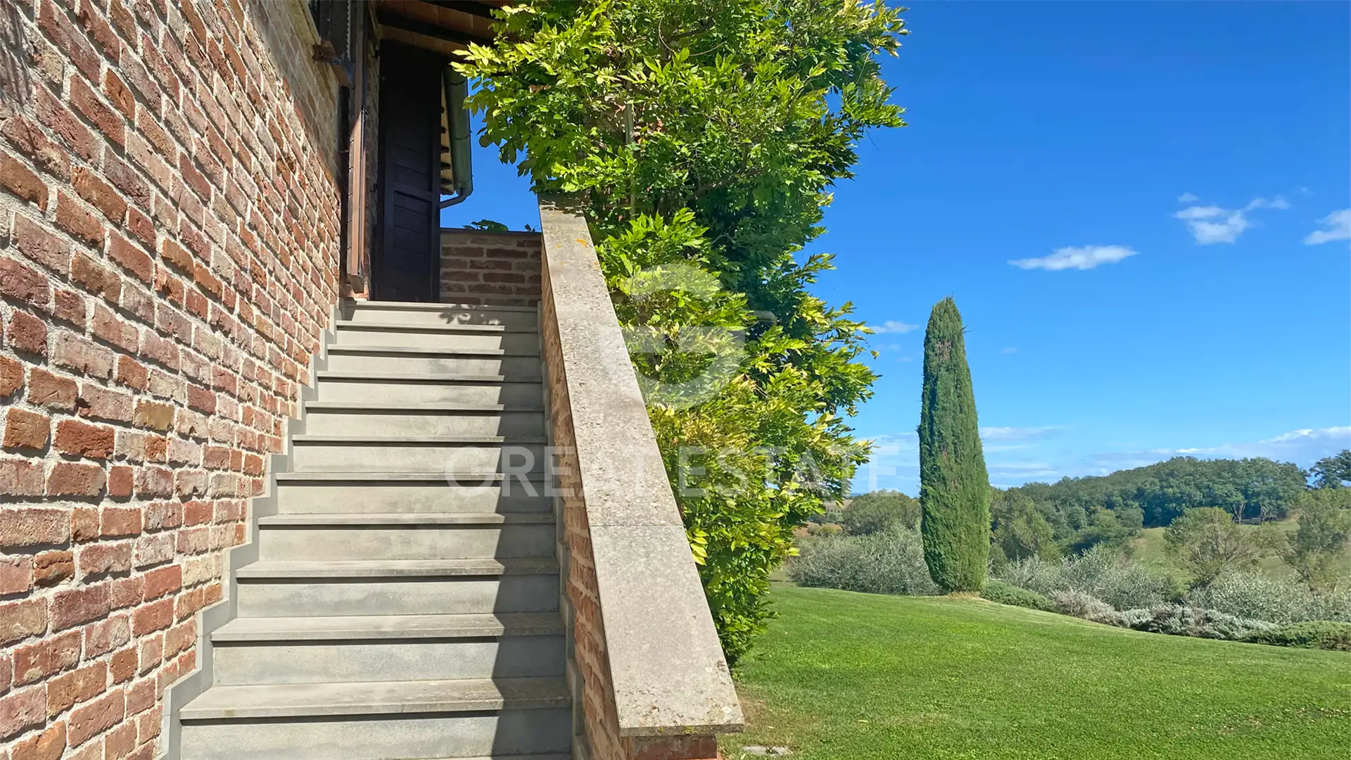 House 140m² in Italy, Perugia. Priced at 550000€ rent photo-11