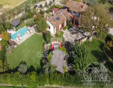 Buy in Italy for 1790000€
