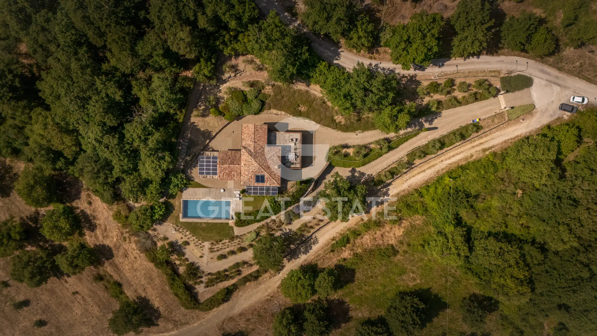 House 587m² in Italy, Perugia. Priced at 2250000€ rent photo-5