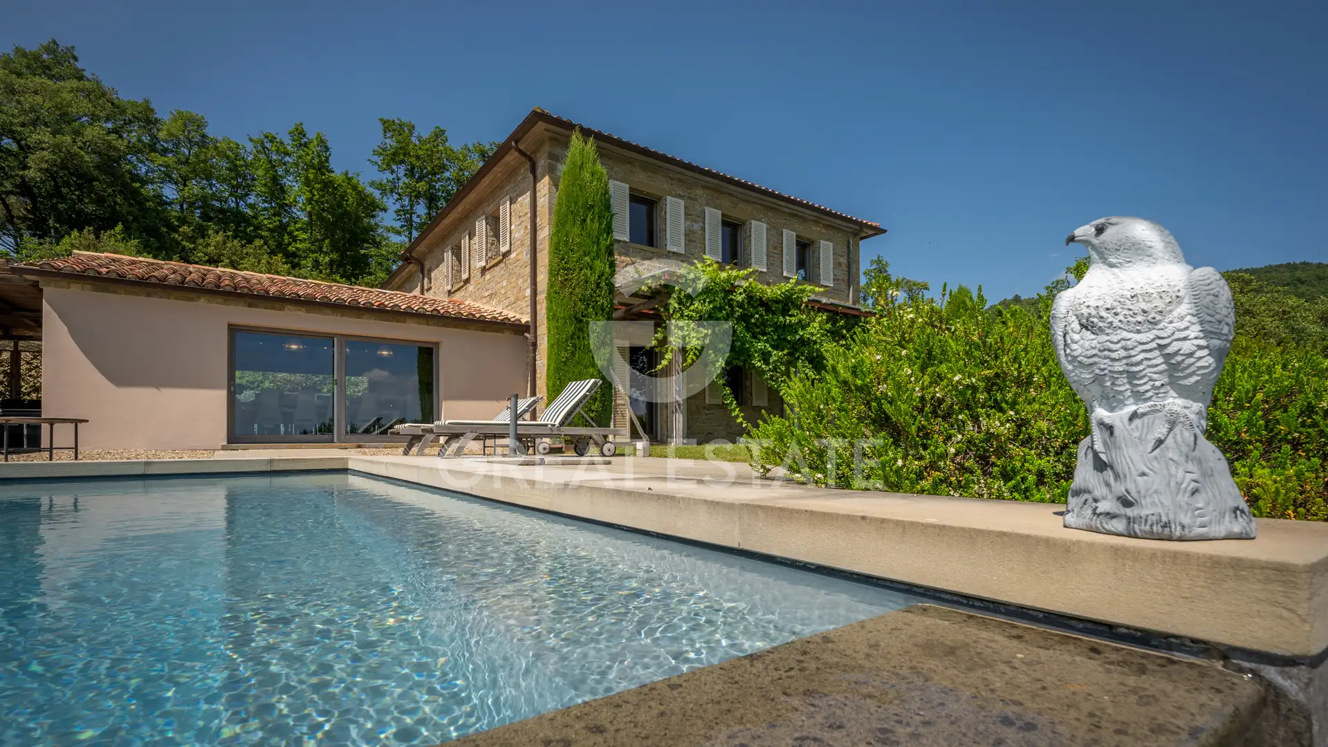 House 587m² in Italy, Perugia. Priced at 2250000€ rent photo-9