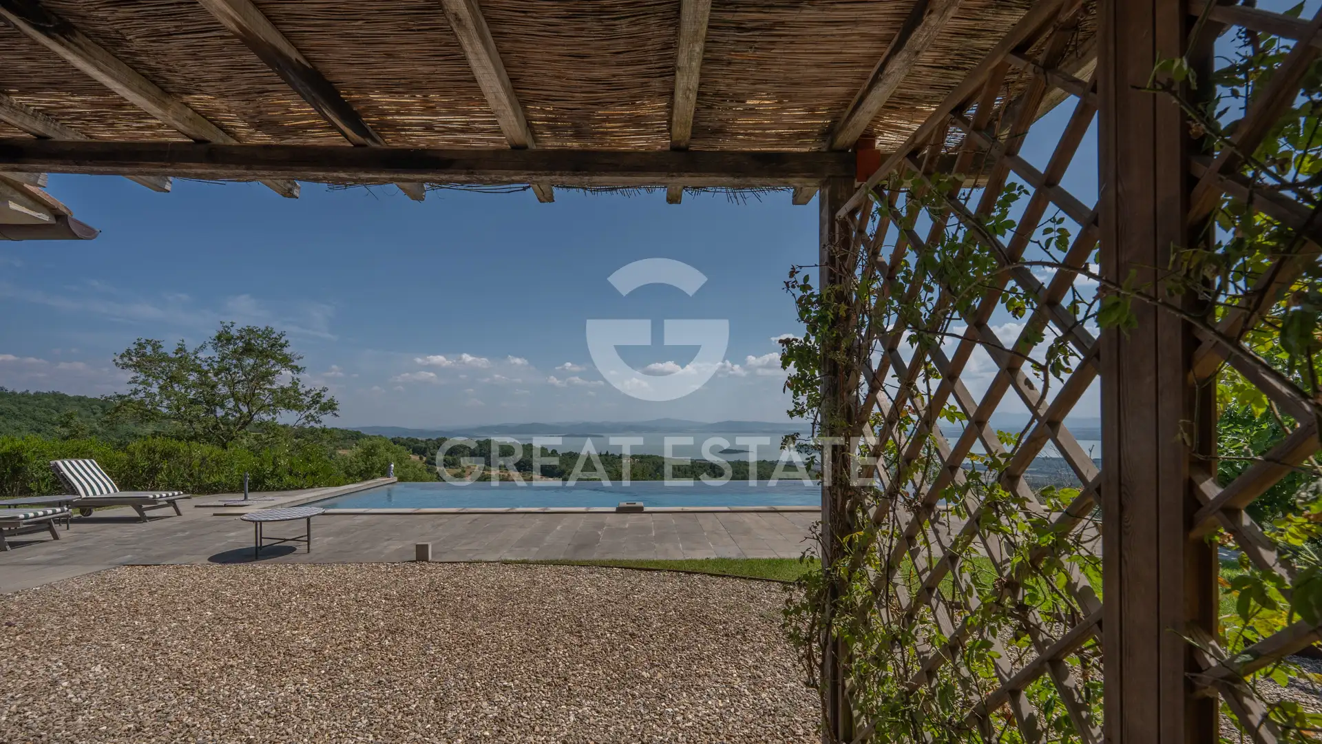 House 587m² in Italy, Perugia. Priced at 2250000€ rent photo-11