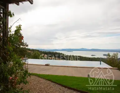 Buy in Italy for 2250000€