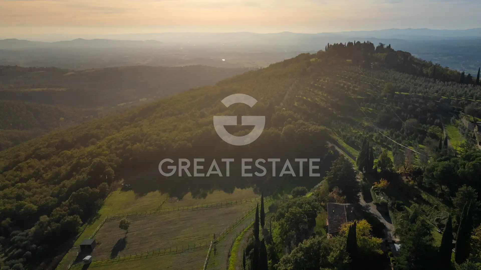 House 424m² in Italy, Arezzo. Priced at 1400000€ rent photo-6