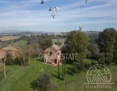 Buy in Italy for 680000€