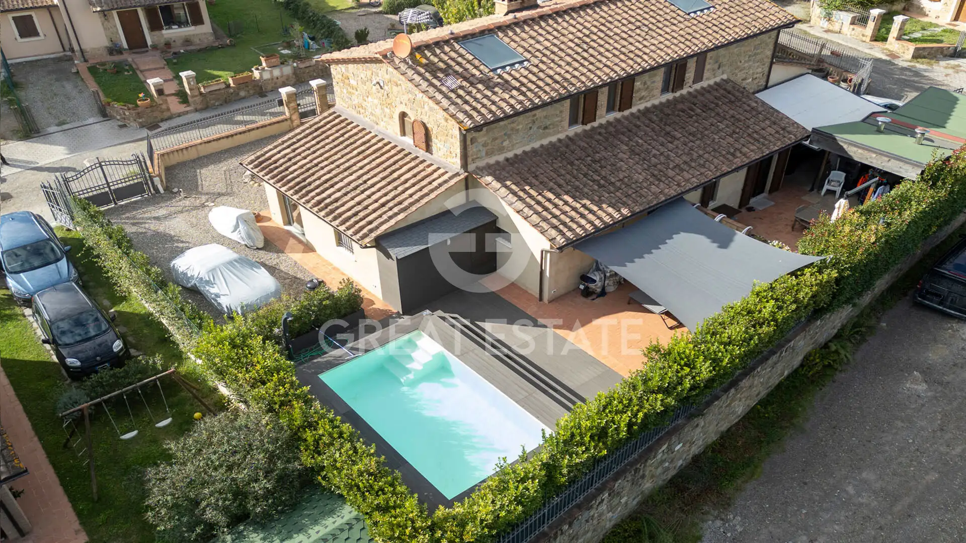 Villa 354m² in Italy, Siena. Priced at 550000€ rent photo-2