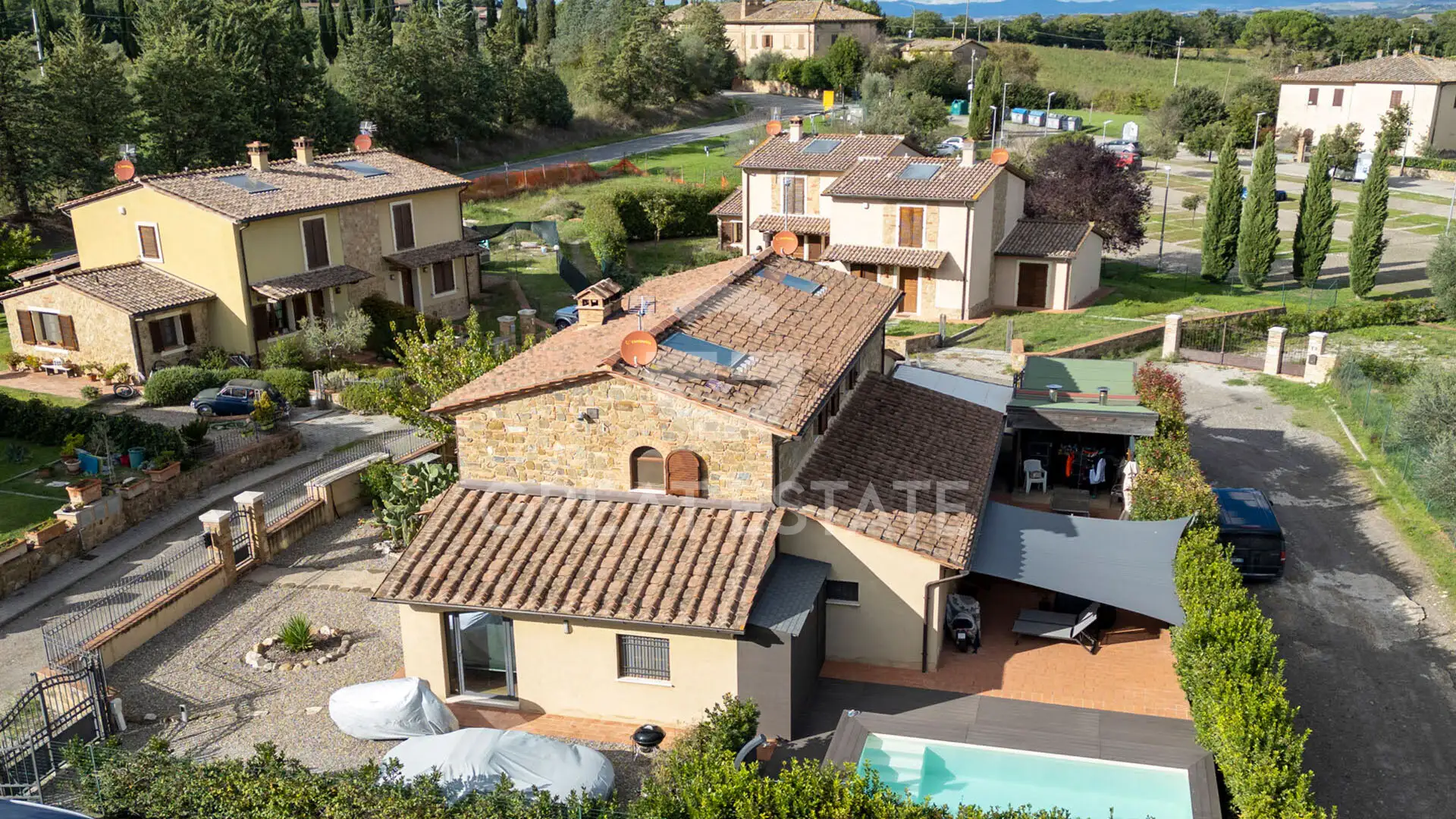 Villa 354m² in Italy, Siena. Priced at 550000€ rent photo-5