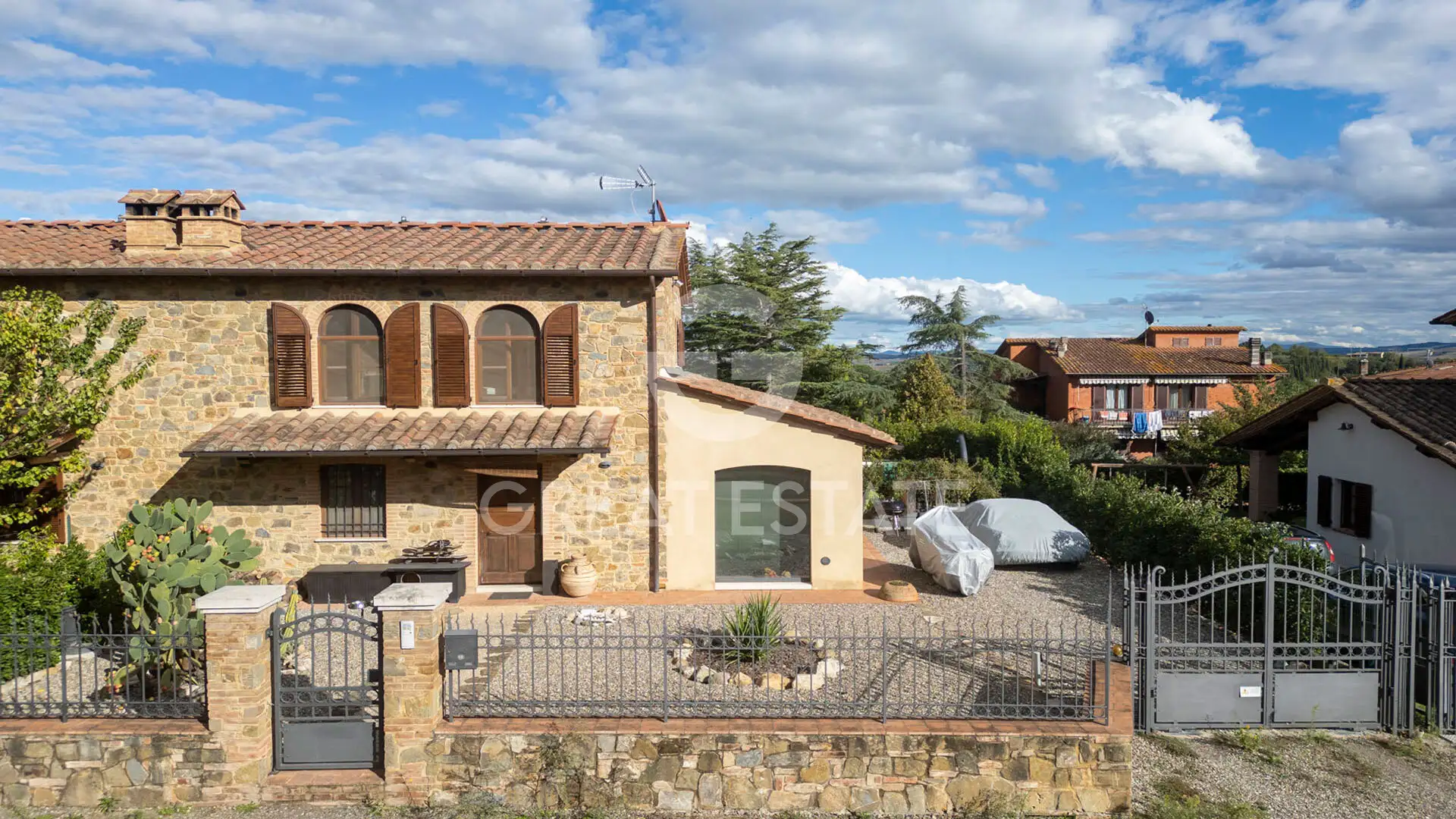 Villa 354m² in Italy, Siena. Priced at 550000€ rent photo-9
