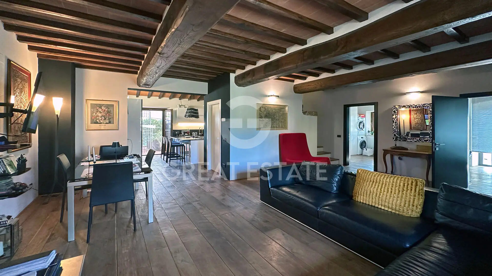 Villa 354m² in Italy, Siena. Priced at 550000€ rent photo-13
