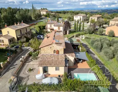 Buy in Italy for 550000€