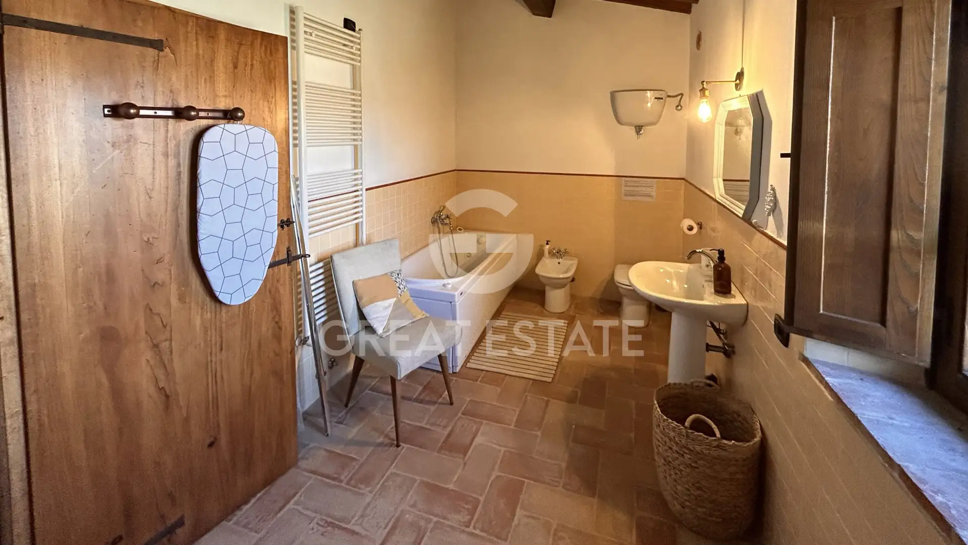 House 423m² in Italy, Perugia. Priced at 940000€ rent photo-13