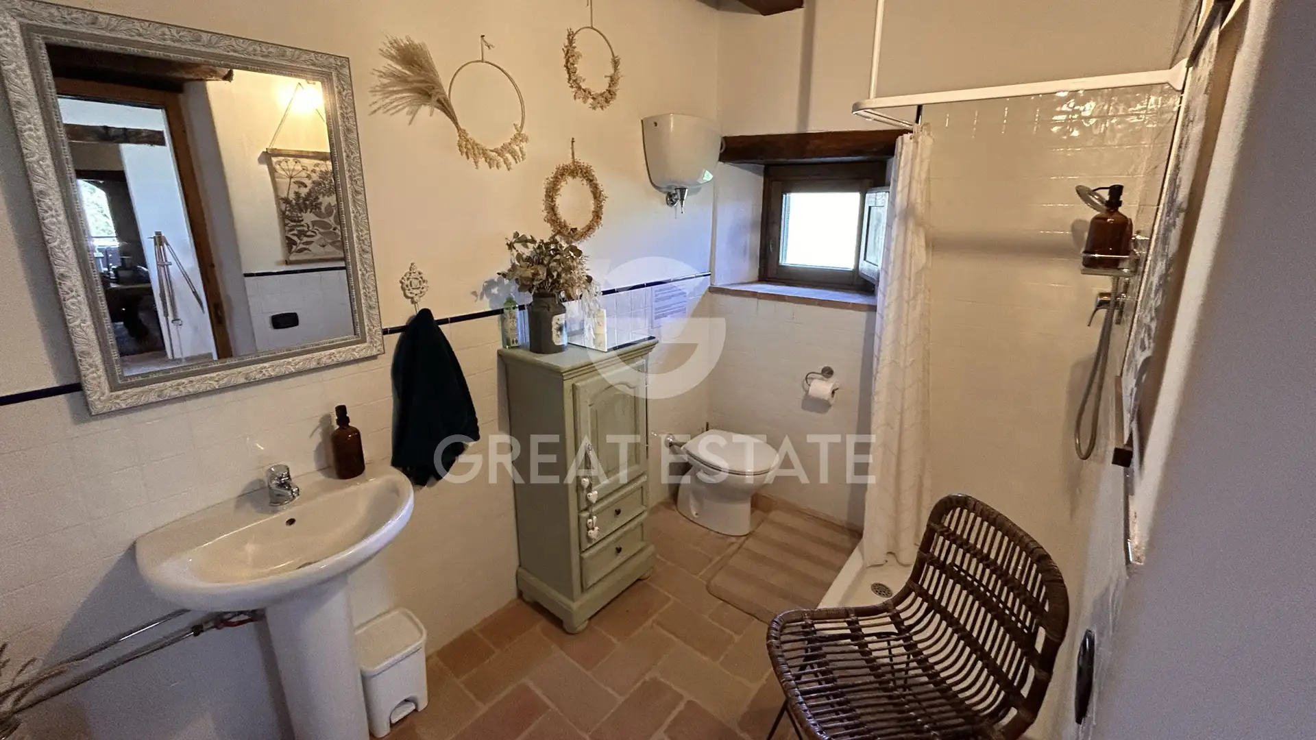 House 423m² in Italy, Perugia. Priced at 940000€ rent photo-12