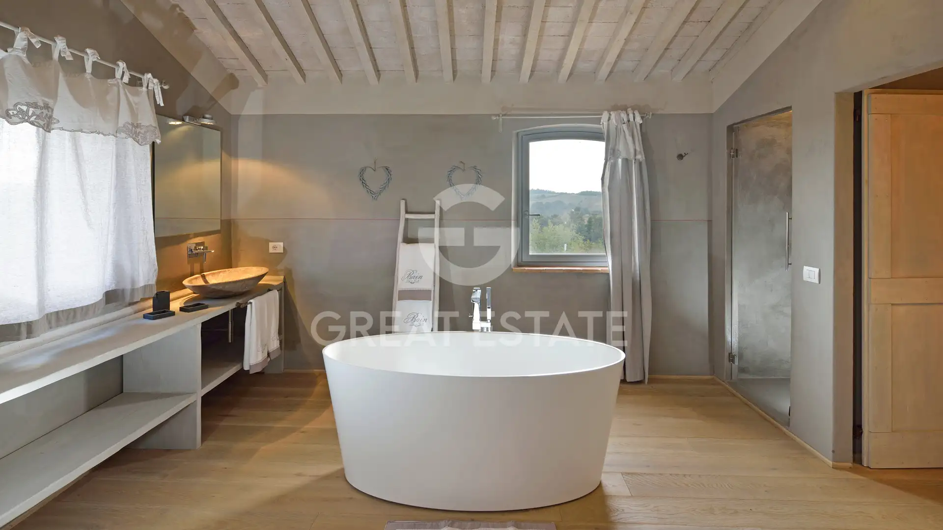 House 359m² in Italy, Siena. Priced at 2500000€ rent photo-13