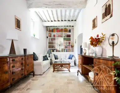 Buy in Italy for 1260000€