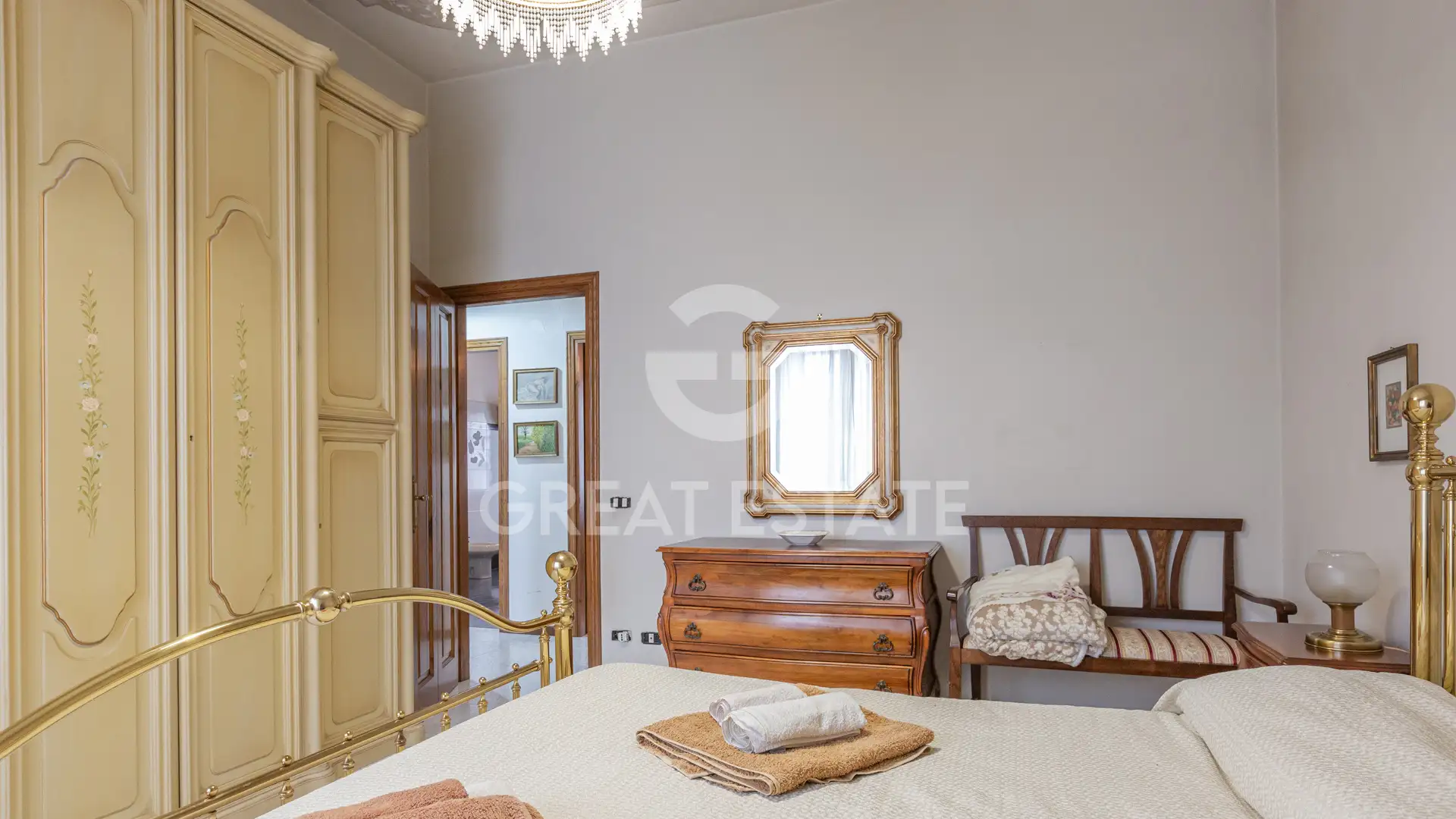 Flat 381m² in Italy, Siena. Priced at 280000€ rent photo-6