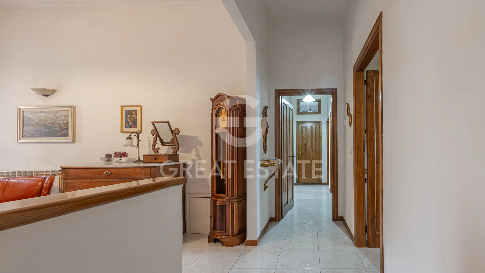 Flat 381m² in Italy, Siena. Priced at 280000€ rent photo-9