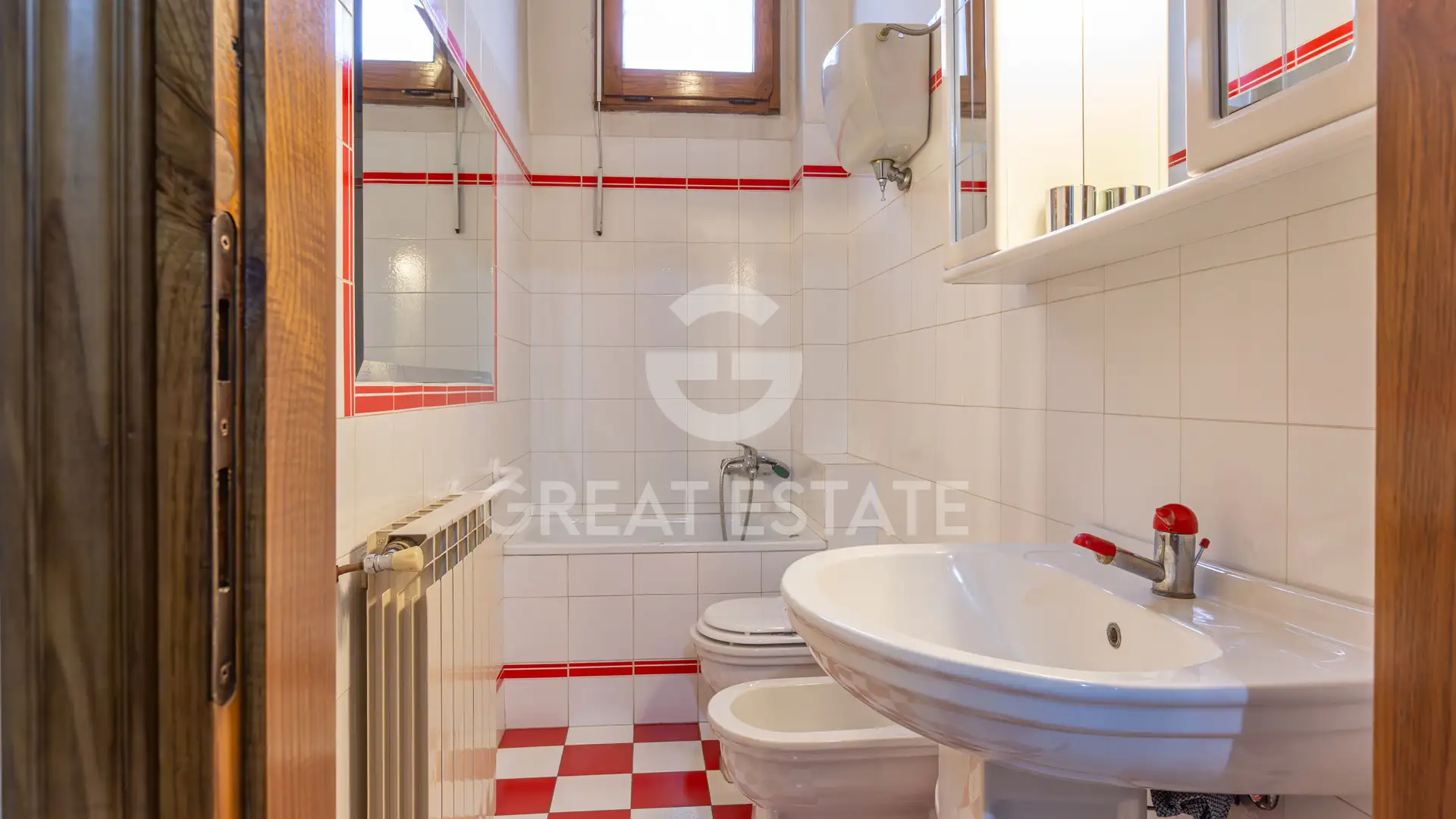 Flat 381m² in Italy, Siena. Priced at 280000€ rent photo-13