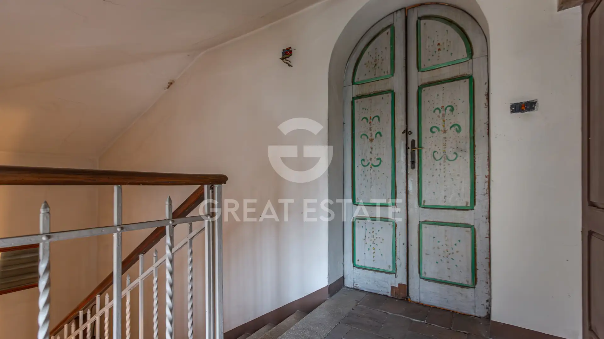 Flat 381m² in Italy, Siena. Priced at 280000€ rent photo-15