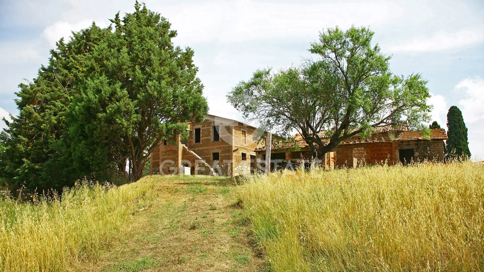 House 981m² in Italy, Perugia. Priced at 650000€ rent photo-1
