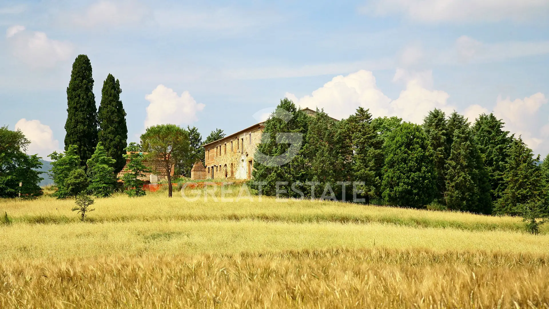 House 981m² in Italy, Perugia. Priced at 650000€ rent photo-2